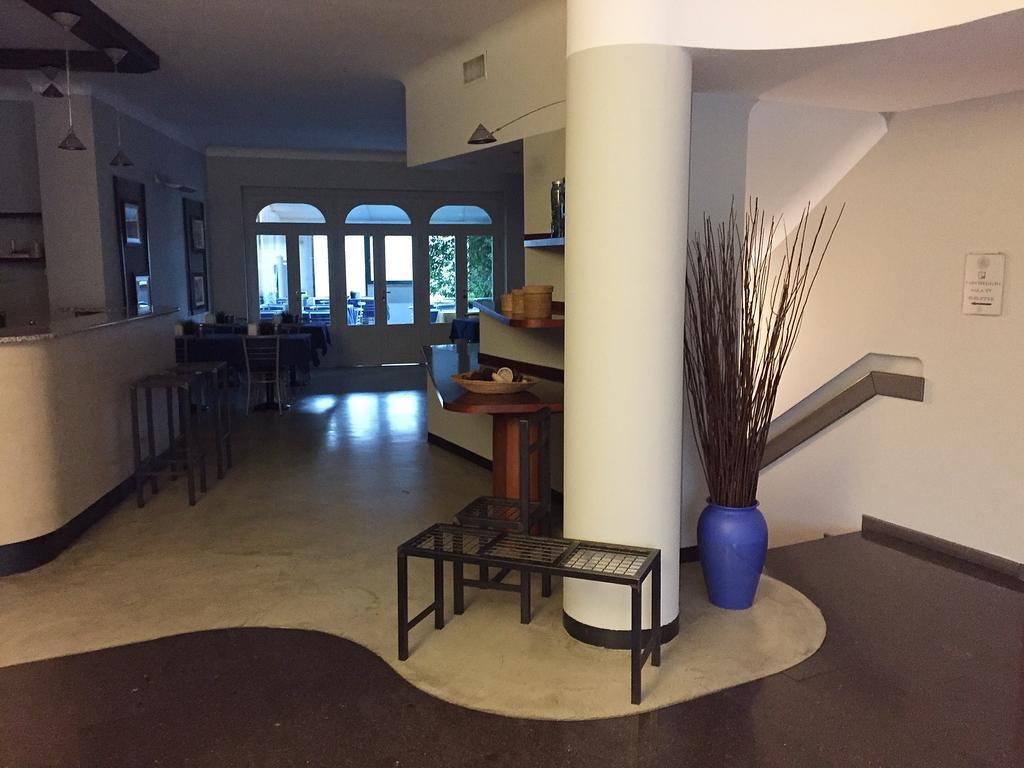 Albergo Della Corona Binasco Exterior foto